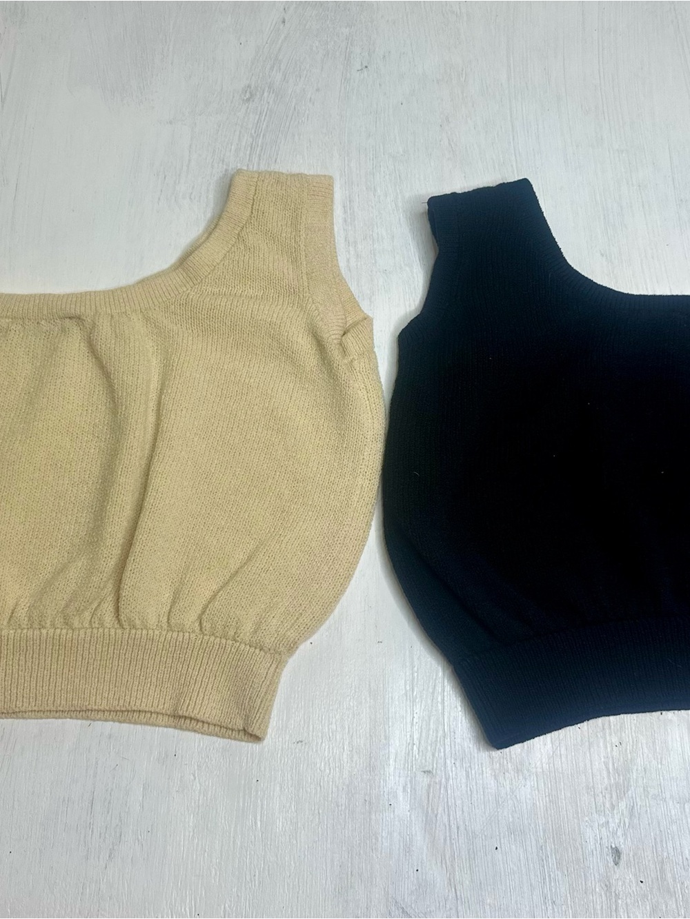 Vintage St John Sportswear Knit Tank Bundle Black And Beige Crop Tops USA Size L - Picture 13 of 14